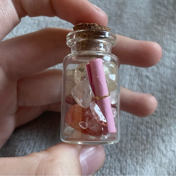 3/$25 Fire quarts chip bottle - Picture 2 of 2